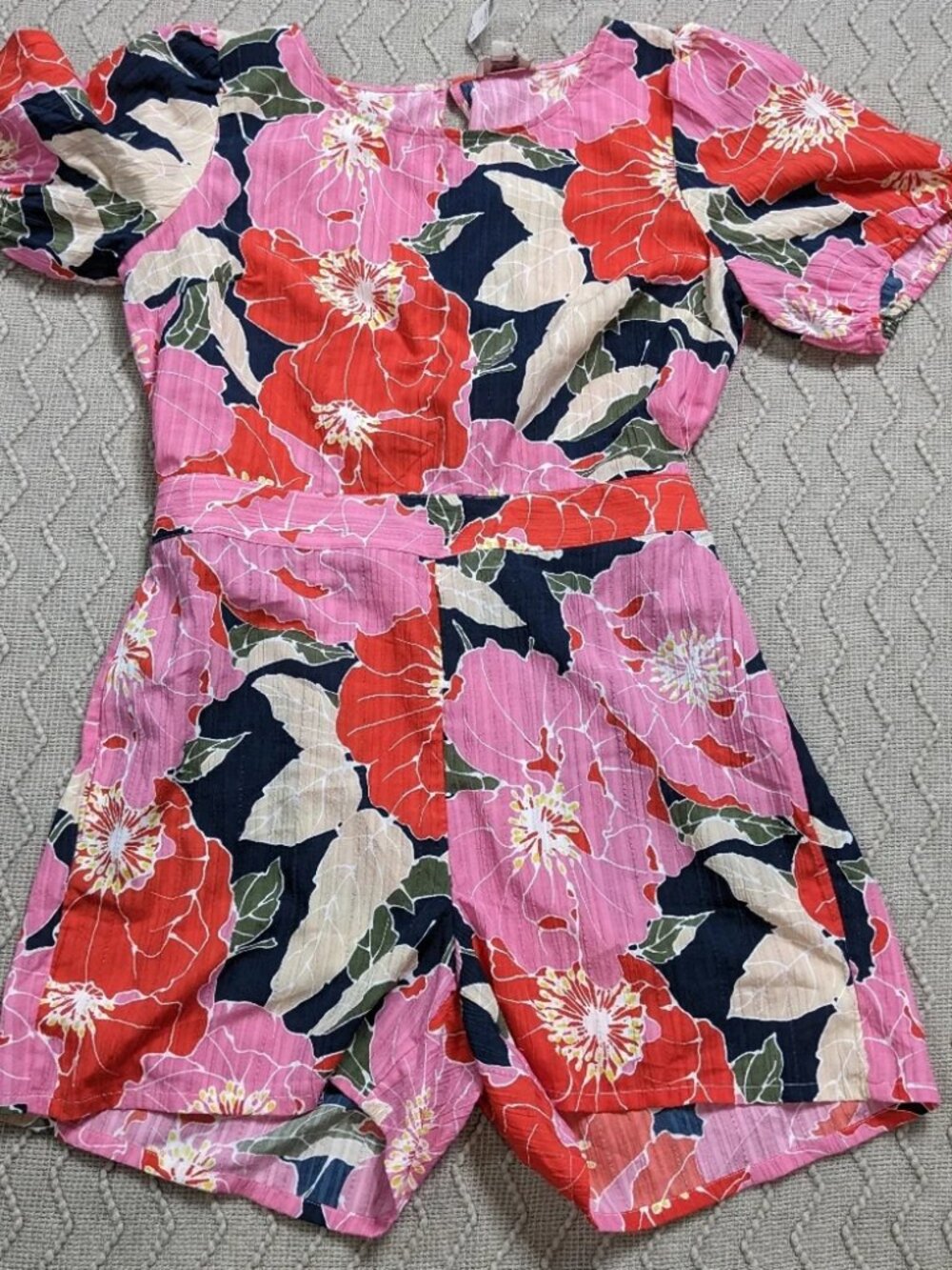 Colorful Women's Clothing Bundle Size Medium - Picture 2 of 7